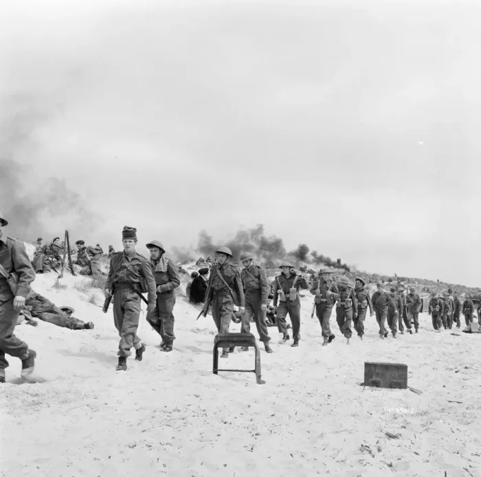 Framed Print : British troops stranded on the beach Framed Print : British troops stranded on the beach
