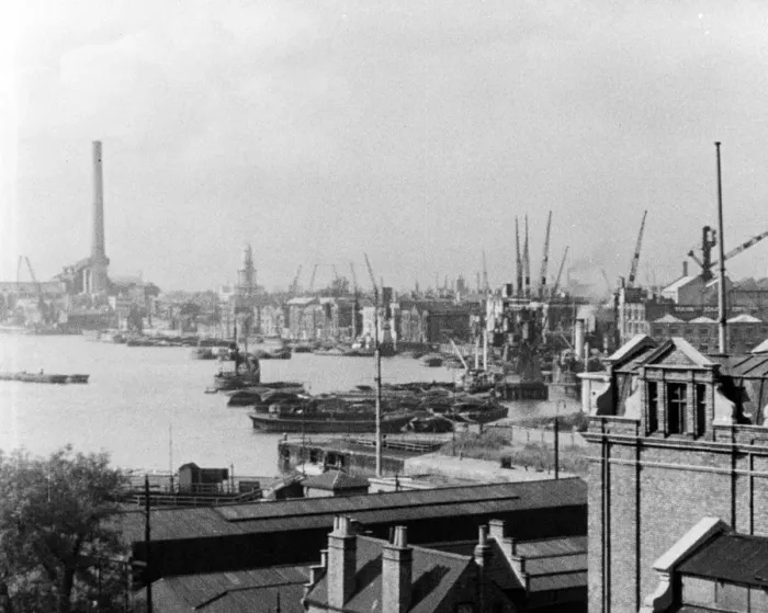 Framed Print : hue1947 bw neg 010 Framed Print : hue1947 bw neg 010