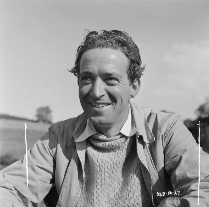 Framed Print : John Gregson (1919-1975) as Gordon