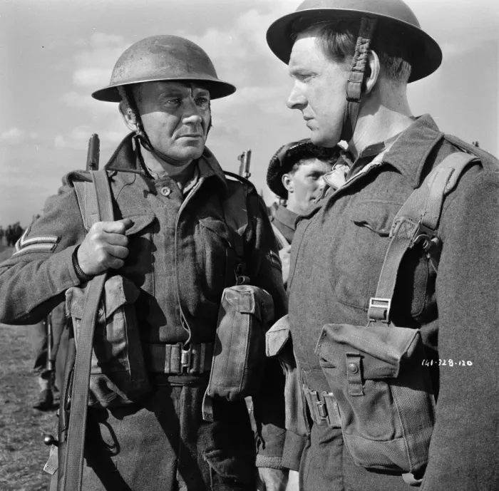Framed Print : John Mills as Corporal Bins