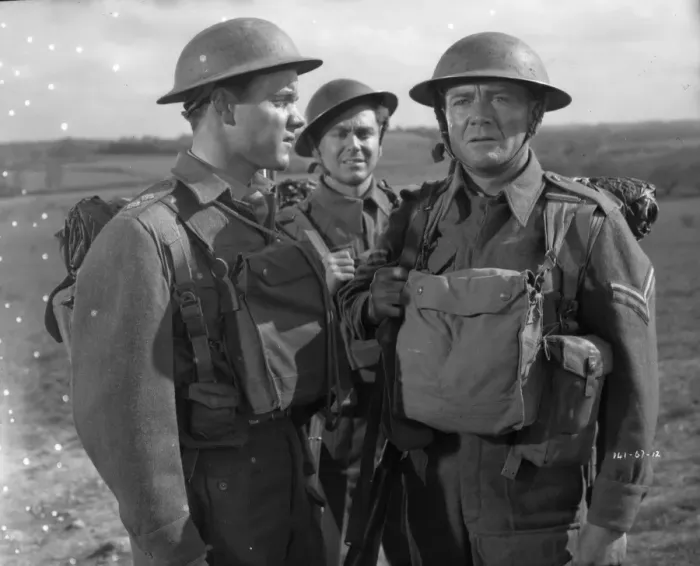 Framed Print : John Mills in Dunkirk (1958) Framed Print : John Mills in Dunkirk (1958)