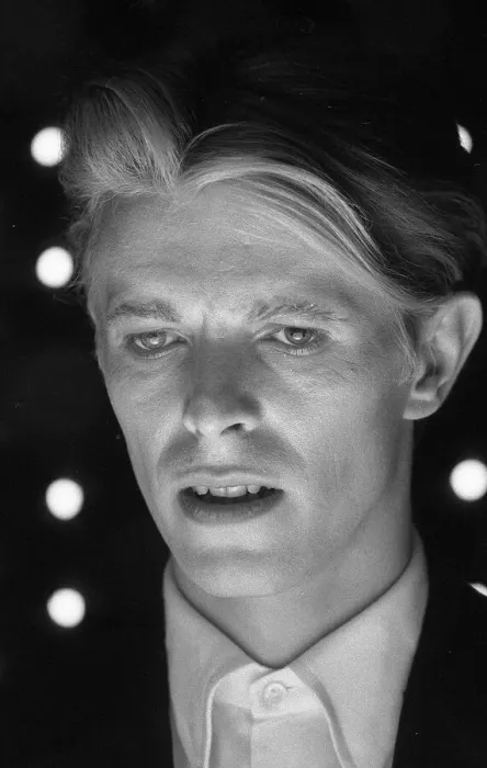 Framed Print : The Man Who Fell To Earth Framed Print : The Man Who Fell To Earth