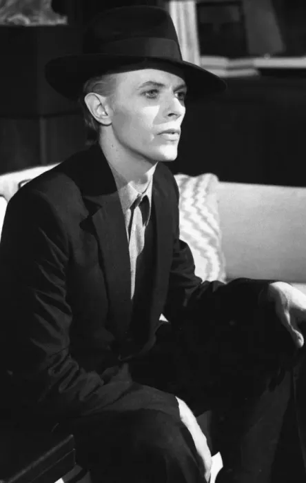 Framed Print : The Man Who Fell To Earth