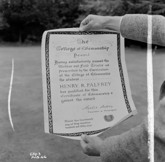 Framed Print : sch1960 bw neg pub 046