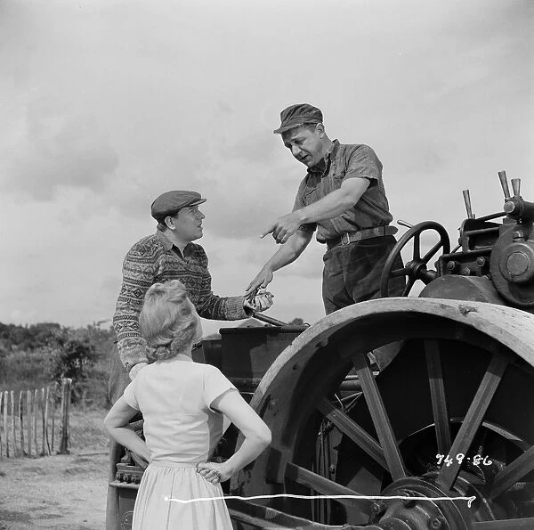 Sid James in a scene from The Titfield Thunderbolt