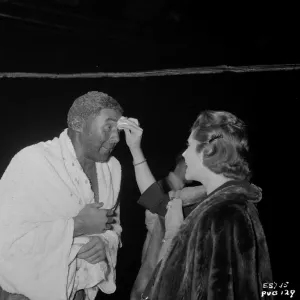 Anthony Quayle on set of Ice Cold In Alex, Elstree Studios print Anthony Quayle on set of Ice Cold In Alex, Elstree Studios print