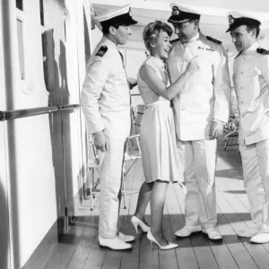 Carry on Cruising (1962)