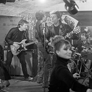 A club gig by the Stray Cats