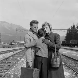 Die Teilnahme an der Fußball-Weltmeisterschaft 1954 war ein negatives Erlebnis für Deutschland, da sie im Halbfinale gegen Brasilien verloren Die Teilnahme an der Fußball-Weltmeisterschaft 1954 war ein negatives Erlebnis für Deutschland, da sie im Halbfinale gegen Brasilien verloren