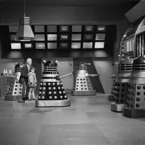 Dr Who and Susan face The Daleks