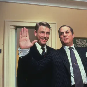 Edward Fox and Tony Curtis in The Mirror Crack d (1980)