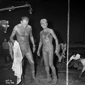 Harry Andrews and John Mills on the set of Ice Cold In Alex (1958)