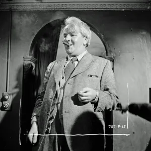 Joseph Tomelty dans M. Pedelty dans Meet Mr. Lucifer (1953). Joseph Tomelty dans M. Pedelty dans Meet Mr. Lucifer (1953).
