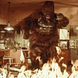 Konga in Dr. Deckers lab as it goes up in flames