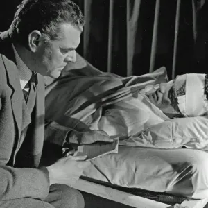 StudioCANAL B&W Print of Long Arm (1956) StudioCANAL B&W Print of Long Arm (1956)