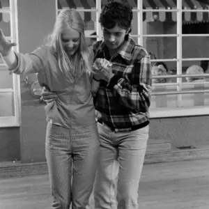 Rosalind Ayres and David Essex Rosalind Ayres and David Essex