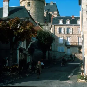 A scene from Plenty (1985) A scene from Plenty (1985)