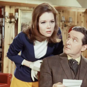 Steed and Mrs Peel in Steeds flat