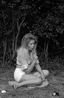 and1970 bw neg 085