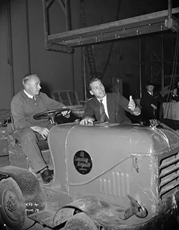 ang1952 bw neg pub 035