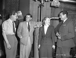 ang1952 bw neg pub 052