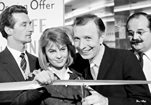 <b class=qtipBold><figcaption>Billy Liar</figcaption></b><br>Julie Christie, Leslie Randall in a production shot for Billy Liar<br><em>© Copyright © Studiocanal Films Ltd</em> Billy Liar