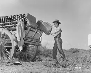 <b class=qtipBold><figcaption>Bitter Springs (1950)</figcaption></b><br>An image from the Ealing Studios film directed by Ralph Smart<br><em>© Copyright Studiocanal Films Ltd</em> Bitter Springs (1950)