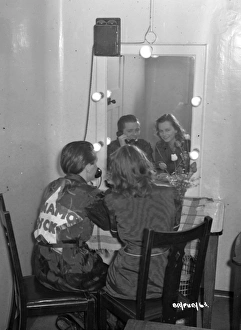 <b class=qtipBold><figcaption>Brighton Rock (1947) publicity</figcaption></b><br>A playful shot of Richard Attenborough and Carol Marsh in the dressing room during the filming of Brighton Rock.<br><em>© Copyright © Studiocanal Films Ltd</em> Brighton Rock (1947) publicity