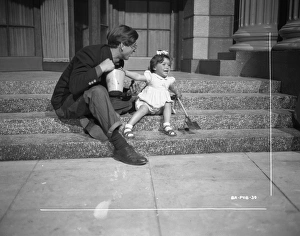 <b class=qtipBold><figcaption>Brighton Rock (1947) publicity</figcaption></b><br>Director John Boulting in a pause from filming.<br><em>© Copyright © Studiocanal Films Ltd</em> Brighton Rock (1947) publicity