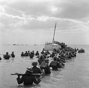 Boat Prints: British soldiers try to board one of the small boats