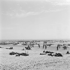 British troops stranded on the beach