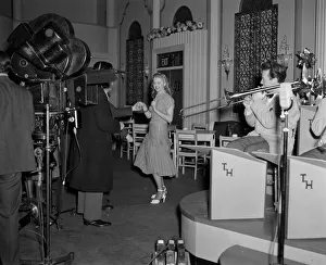 dan1950 bw neg pub 040