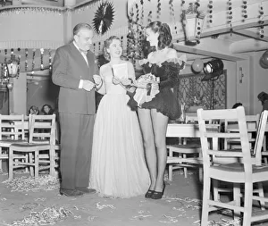 dan1950 bw neg pub 054