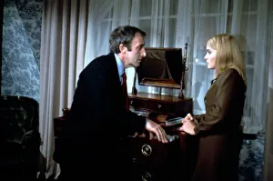 <b class=qtipBold><figcaption>Hoffman (1970)</figcaption></b><br>Peter Sellers as Benjamin Hoffman and Sinead Cusack as Janet Smith in a scene from 'Hoffman'.<br><em>© Copyright Studiocanal Films Ltd</em> Hoffman (1970)
