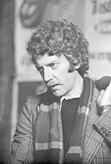 Waist Up Prints: An intense close up of Donald Sutherland in Don t Look Now (1973)