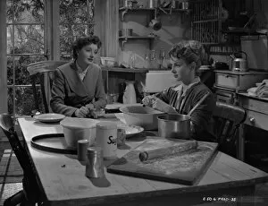 Images Dated 26th February 2013: Joan Greenwood and Helen Cherry in a scene from Young Wives Tale