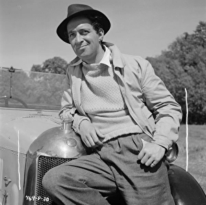 John Gregson as Gordon