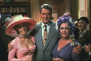 Kim Novak, Rock Hudson and Elizabeth Taylor in The Mirror Crack d (1980)