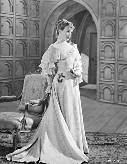 <b class=qtipBold><figcaption>Kind Hearts And Coronets</figcaption></b><br>KIN_BW_NEG_ 04<br><em>© Copyright © Studiocanal Films Ltd</em> Kind Hearts And Coronets