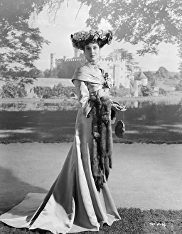 <b class=qtipBold><figcaption>Kind Hearts And Coronets</figcaption></b><br>KIN_BW_NEG_ 03<br><em>© Copyright © Studiocanal Films Ltd</em> Kind Hearts And Coronets