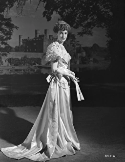 <b class=qtipBold><figcaption>Kind Hearts And Coronets</figcaption></b><br>KIN_BW_NEG_ 03<br><em>© Copyright © Studiocanal Films Ltd</em> Kind Hearts And Coronets