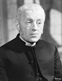 <b class=qtipBold><figcaption>Kind Hearts And Coronets</figcaption></b><br>KIN_BW_NEG_ 02<br><em>© Copyright © Studiocanal Films Ltd</em> Kind Hearts And Coronets