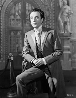 <b class=qtipBold><figcaption>Kind Hearts And Coronets</figcaption></b><br>KIN_BW_NEG_ 02<br><em>© Copyright © Studiocanal Films Ltd</em> Kind Hearts And Coronets