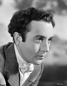 <b class=qtipBold><figcaption>Kind Hearts And Coronets</figcaption></b><br>KIN_BW_NEG_ 00<br><em>© Copyright © Studiocanal Films Ltd</em> Kind Hearts And Coronets