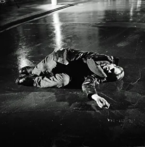 <b class=qtipBold><figcaption>log1956 bw neg 019 edited-1</figcaption></b><br><em>© Copyright Studiocanal Films Ltd</em> log1956 bw neg 019 edited-1
