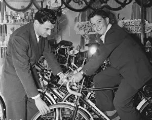 <b class=qtipBold><figcaption>mag1954 bw pri 125</figcaption></b><br><em>© Copyright Studiocanal Films Ltd</em> mag1954 bw pri 125