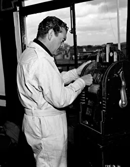 mns1957 bw neg pub 031