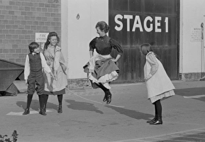 <b class=qtipBold><figcaption>The Railway Children</figcaption></b><br><br><em>© Copyright © Studiocanal Films Ltd</em> The Railway Children