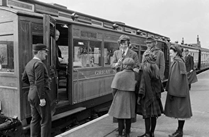 <b class=qtipBold><figcaption>The Railway Children</figcaption></b><br><br><em>© Copyright © Studiocanal Films Ltd</em> The Railway Children