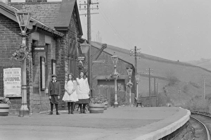 <b class=qtipBold><figcaption>The Railway Children</figcaption></b><br><br><em>© Copyright © Studiocanal Films Ltd</em> The Railway Children